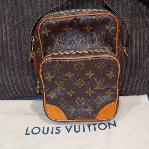 LOUIS VUITTON AMAZON CROSSBODY - Picture 1 of 10
